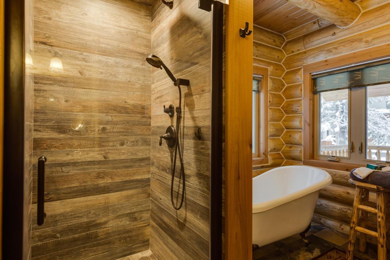 Lumberjack Lodge By Kabino Hot Tub Fire Pit Satellite Wifi Grill Large Porch آيلاند بارك المظهر الخارجي الصورة