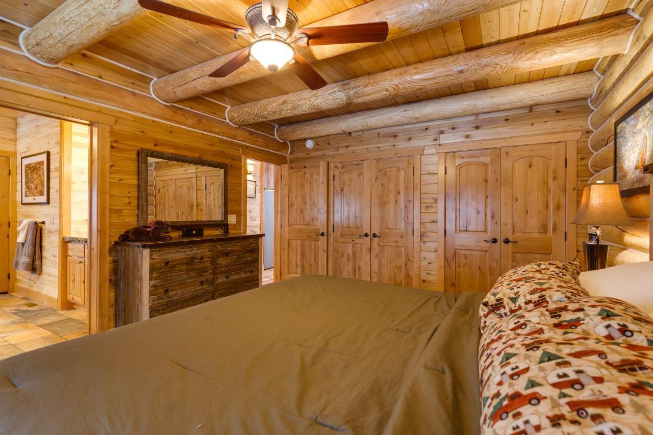 Lumberjack Lodge By Kabino Hot Tub Fire Pit Satellite Wifi Grill Large Porch آيلاند بارك المظهر الخارجي الصورة